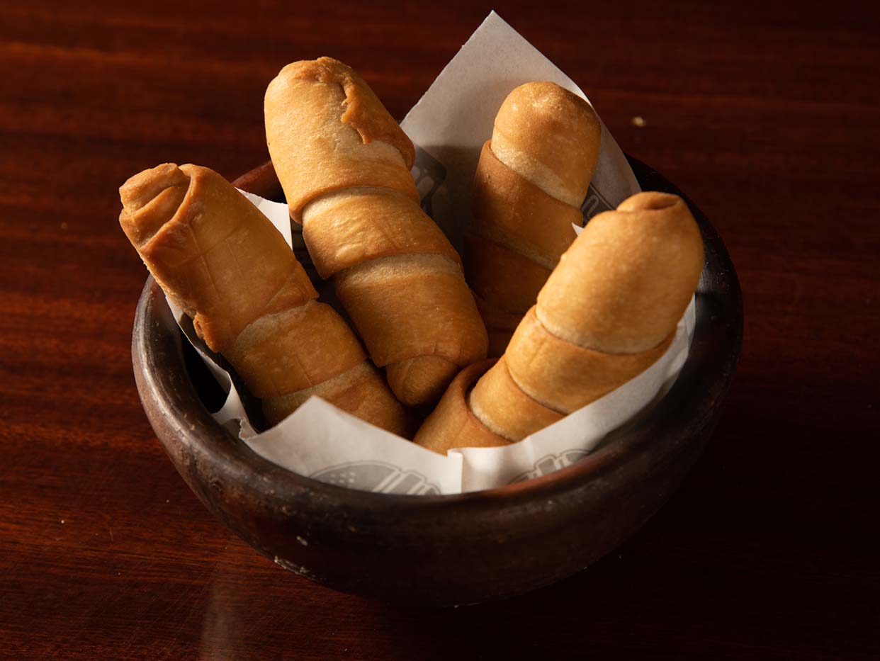 TEQUEÑOS